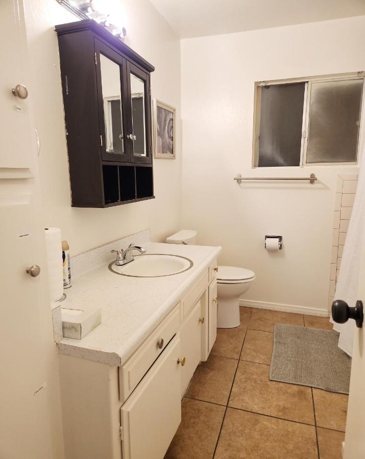 Centrally Located, 4X Queen, 300 Mbps Internet With Backyard! Hemet Exteriér fotografie
