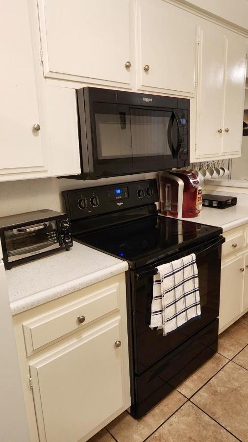 Centrally Located, 4X Queen, 300 Mbps Internet With Backyard! Hemet Exteriér fotografie