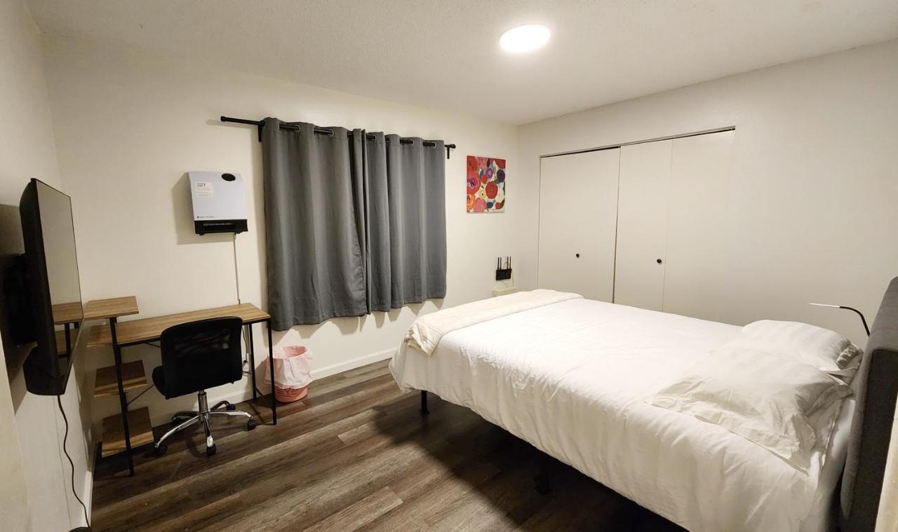 Centrally Located, 4X Queen, 300 Mbps Internet With Backyard! Hemet Exteriér fotografie